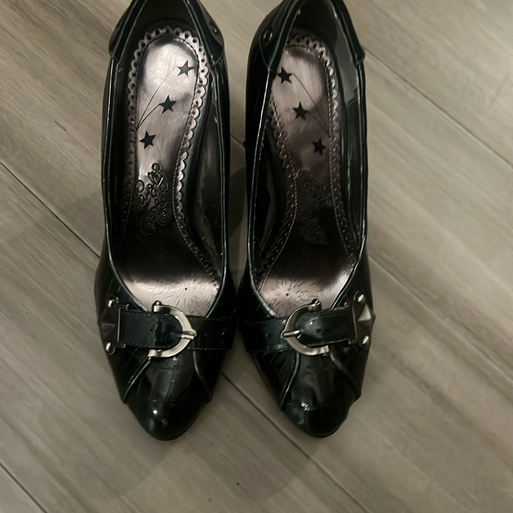 Black heels